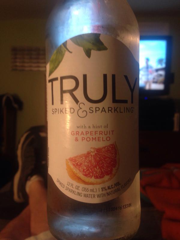 Truly Spiked & Sparkling Grapefruit & Pomelo