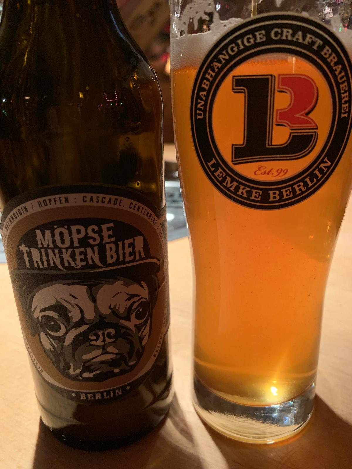 Mopse Trinken Bier