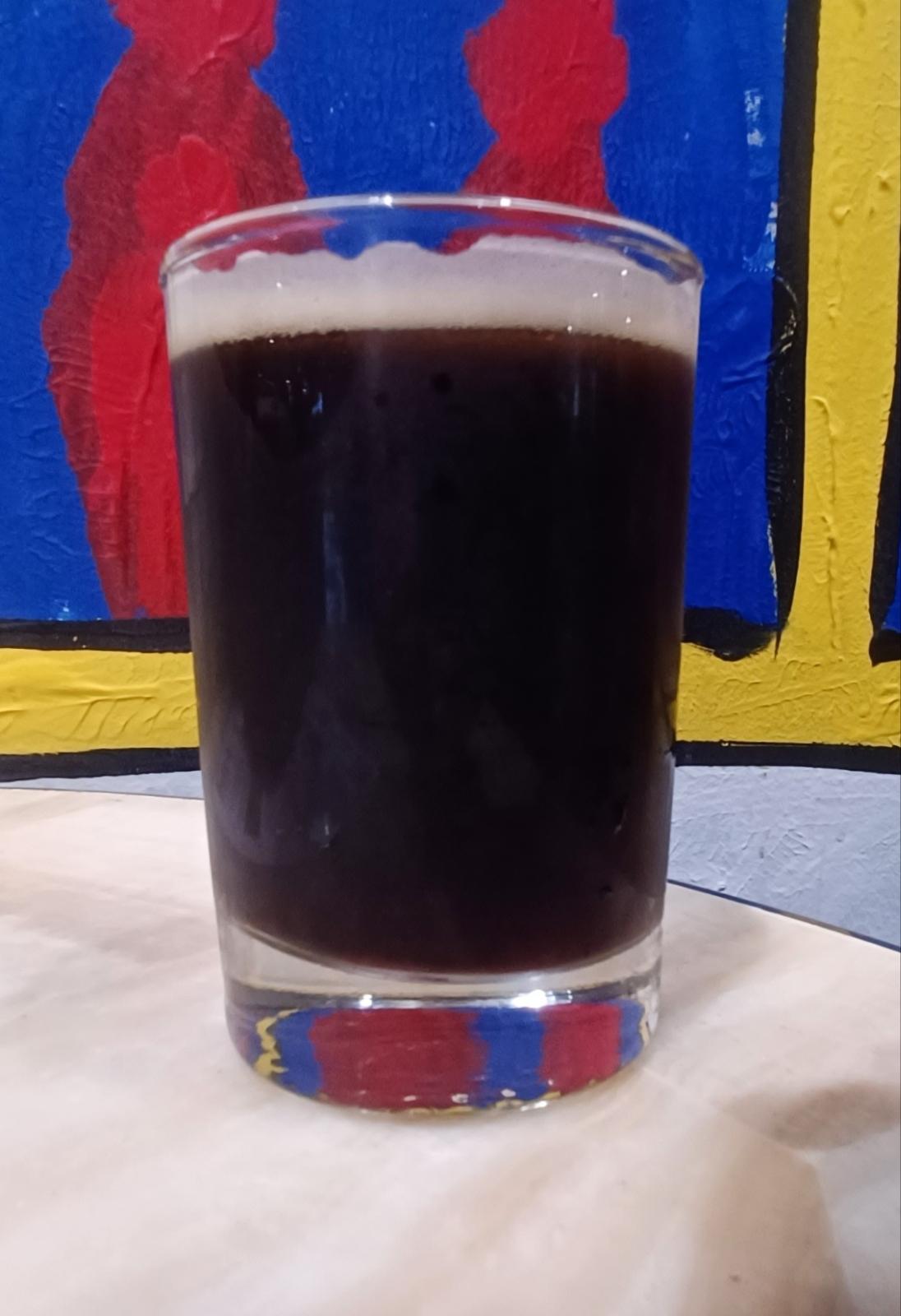 Black Hoodie Lager