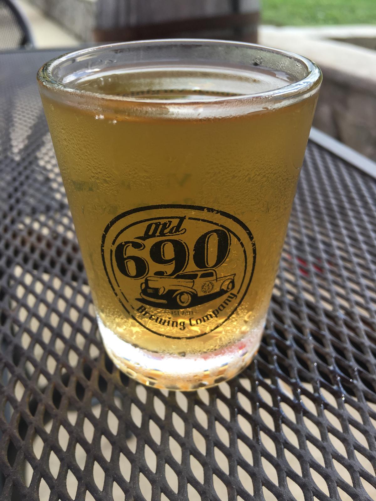 Old 690 Lite Lager